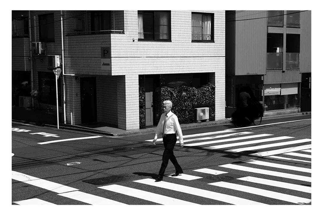 Experimental photography pushing boundaries of traditional visual representation